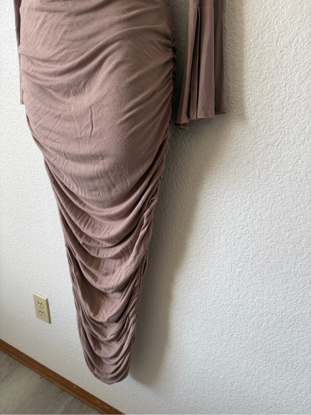 Mauve Ruched Backless Two-Piece Set ✨ - Picture 3 of 6
